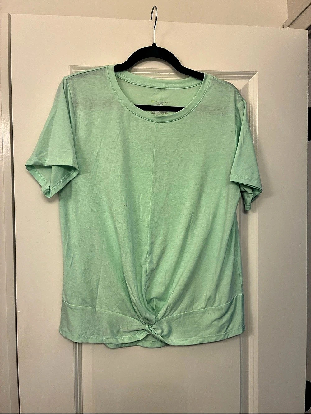 Tek Gear Women's Sage Green Knot-Front Tee Size Medium